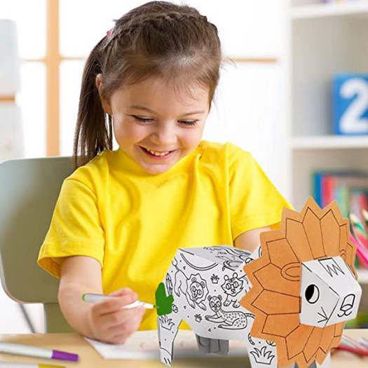 וואָס איז די באַטייַט פון ענקערידזשינג קינדער צו שפּילן מיט דיי בילדונגקרייז טויס?